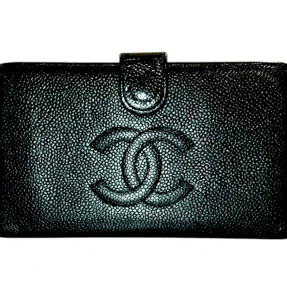 Chanel wallet black caviar classic iconic gorgeous